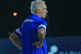 Pasir gudang corporation stadium, johor bahru. 5 Fakta Pelatih Baru Persib Juara Di Argentina Dan Asisten Di La Liga Halaman All Kompas Com