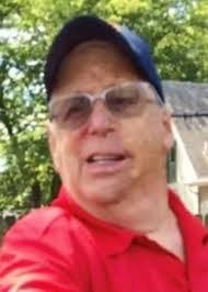 Larry Holle's Instagram, Twitter & Facebook