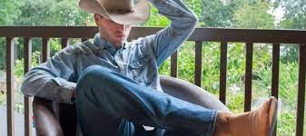 Tradition Respect A Guide To Cowboy Hat Etiquette Pinto Ranch