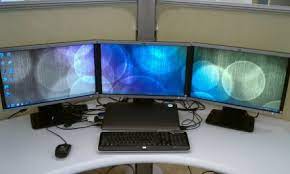 You can also do this in windows 8 as well. Hp Notebook Pcs Setup And Configure Multiple Displays With Eyefinity Hp Customer Support