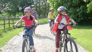 12 ans, c'est l'adolescence la plus jeune quand la fille commence déjà à se sentir adulte. Boy Cycling Hd Stock Video 142 887 030 Framepool Stock Footage