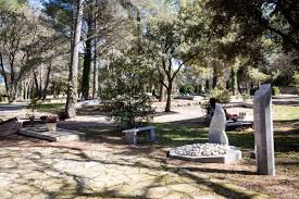 La Dispersion Des Cendres Au Jardin Du Souvenir Organisation De Cremation Sur Aix En Provence Crematio