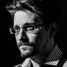 This should not be real, but it is: Bookfest Digital 17102020 Edward Snowden En Buchmesse