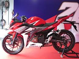 Honda cbr150r price in manila starts from ₱152,900 for base variant standard, while the top spec variant abs costs at ₱165,000. Honda Cbr150r Motorbeam Indian Car Bike News Reviews