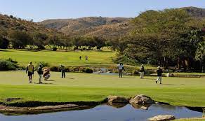 The gary player country club is a golf club in sun city, south africa, named after golf icon and grand slam winner, gary player. Der Gary Player Country Club Golfplatz Ein Hauch Von Luxus Erlebnisse Sa Specialist