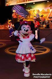 Mickey S Backyard Bbq Walt Disney World Vacations Mickeys Backyard Bbq Mickey