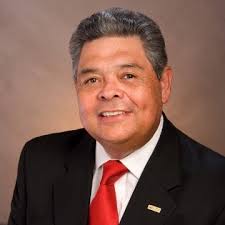 Hola a todos los que conocen mi trayectoria profesional Les invito a darme  su voto en las elecciones de junta directiva del instituto de gobierno  corporativo hoy juntos haremos grandes cosas |