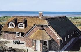 Auch zur abwechslungsreichen „einkaufsmeile von blavand kann man auf das auto. Ferienhaus In Blavand Direkt Am Strand Ferienhauser In Blavand Am Strand Ferienhausseite Daenemark De
