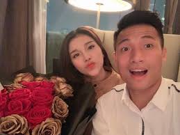 Hành trình từ yêu đến cưới của Bùi Tiến Dũng và vợ