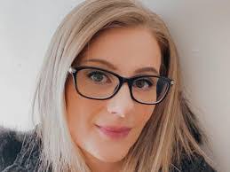 Tina Wall's Instagram, Twitter & Facebook