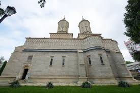 Vasile cel mare, grigore teologul și ioan gură de aur. 380 De Ani De La SfinÈ›irea Bisericii MÄƒnÄƒstirii SfinÈ›ii Trei Ierarhi Din IaÈ™i MarcaÈ›i Prin Slujire ArhiereascÄƒ Mitropolia Moldovei È™i Bucovinei Arhiepiscopia IaÈ™ilor