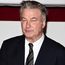 Rae Baldwin's Instagram, Twitter & Facebook