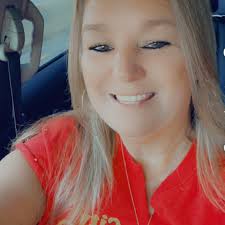 Hair stylist for space buns in Lees Summit?