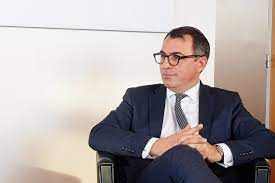 Plusieurs femmes racontent élise, sophie, mikaela (*) font partie des « dizaines de femmes », selon une élue normande, qui auraient. Le Havre Photo Nu De Luc Lemonnier Le Maire Du Havre Dement Le Harcelement