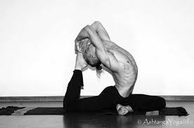 Eka Pada Rajakapotasana Kapotasana Chakra Yoga Pigeon Pose