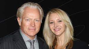Lisa kudrow's husband, michel stern, was born in 1958. Lisa Kudrow Talks Quarantining Apart From Husband Michel Stern On 25th Wedding Anniversary Entertainment Tonight