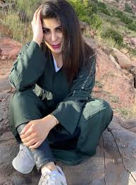 أعلنت الفنانة العمانية المقيمة في السعودية، زارا البلوشي، في مقطع فيديو متداول عبر وسائل التواصل الاجتماعي انفصالها عن زوجها الثاني، وذلك بعد زواج استمر لنحو شهر فقط. Ø¹Ø¨Ø§ÙŠØ§Øª Ø®Ù„ÙŠØ¬ÙŠØ© Ù…Ø³ØªÙˆØ­Ø§Ø© Ù…Ù† Ø²Ø§Ø±Ø§ Ø§Ù„Ø¨Ù„ÙˆØ´ÙŠ Ø§Ø®Ø¨Ø§Ø± Ø§Ù„Ø§Ù…Ø§Ø±Ø§Øª Ø§Ù„Ø¹Ø§Ø¬Ù„Ø©