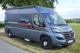 4 places carte grise, 4 couchages, 5.99m de. Le Fourgon En Famille Quel Amenagement Privilegier Fourgonlesite