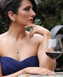 Yesenia Valencia's Instagram, Twitter & Facebook