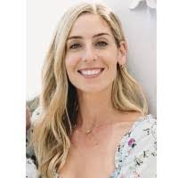 Rachel Hennessey's Instagram, Twitter & Facebook