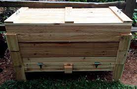 How To Make Our Diy Worm Bin-Growingagreenerworld.com