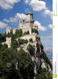 Météo, budget, activités et incontournables de la ville. Le Saint Marin Chateau Italie Photo Stock Image Du Italien Tuile 16607198