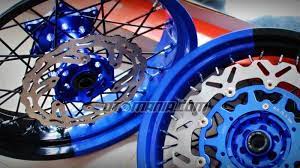 Melayani press body motor, press velg, press fork segitiga/ t, press cakram/disk brake untuk mengembalikan kondisi motor menjadi baik & enak. Ini Cara Meng Upgrade Performa Pelek Motor Dengan Biaya Ramah Di Kantong Tribun Lampung