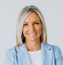 Amanda Tiede's Instagram, Twitter & Facebook