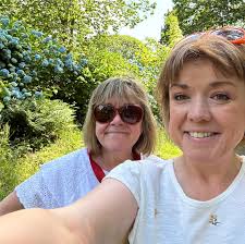 Looking for beautician who can do eyebrows, nails and tan please.  Preferably in Mumbles.