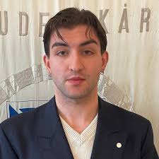 Bostäder sjunker ned i leran