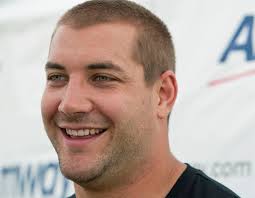 Dan Skuta of Flint and Grand Valley State receives NFLPA award