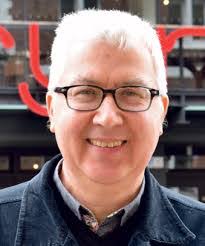 Robert Farquhar's Instagram, Twitter & Facebook