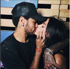 Neymar Avec Bruna Bientot Le Mariage Vsd