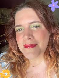 Colourpop Star Wars Mandalorian Palette Review: Easy Green Eyeshadow Looks  & LA Girl Liner Tips