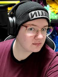 hey friends :') i don't really do these group type things but i hardly have  any trans friends so i thought i'd try it out. you all look really  welcoming im actually