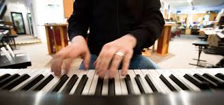 We zijn zelf ook muzikanten en delen je passie voor muziek maken. Studio Synth Computer Musikhaus Thomann