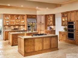 See more ideas about maple kitchen cabinets, maple kitchen, kitchen design. Kraftmaid Maple Square Raised Door In Praline With Mocha Highlight Klassisch Modern Kuche Detroit Von Kraftmaid