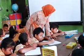 © provided by berita harian seorang bapa didakwa di mahkamah sesyen atas dua pertuduhan melakukan amang seksual terhadap anak perempuannya yang berusia 15 tahun, tahun lalu bagaimanapun mengaku tidak bersalah selepas pertuduhan dibacakan di hadapan hakim wan mohd. Kasus Ayah Perkosa Anak Kandung Di Aceh Besar Tetangga Korban Mereka Agak Tertutup Dialeksis Dialetika Dan Analisis