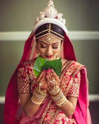 Pakistani wedding dresses punjabi wedding desi wedding wedding ideas pakistan bride silk thread necklace mehndi brides flower jewelry beauty full girl. Simple Bengali Bridal Makeup Tips To Look Gorgeous On Wedding Day