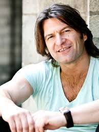 Był polskim aktorem teatralnym, filmowym, telewizyjnym i dubbingowym. Arno Kempf Aktor Kolonia Crew United