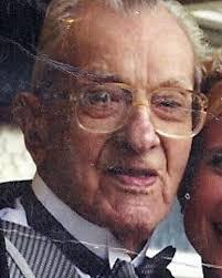 Robert Peffer's Instagram, Twitter & Facebook