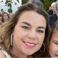 Cassandra Mccarthy's Instagram, Twitter & Facebook