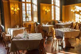 Idéale pour votre réception, l'ancienne douane se fera une joie d'accueillir tous vos invités dans ces espaces. Altes Zollhaus L Ancienne Douane Strassburg Reisebewertungen Tripadvisor