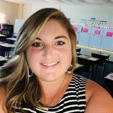 Kelsey Horne's Instagram, Twitter & Facebook