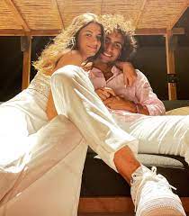 كيف تجاوز هاني شاكر أحزانه على فراق ابنته؟ Wguhsu81ifyiem