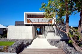 With architecture, floor plan sizes, and beach house foundations suitable for any coast, climate, or challenging landscape, our beach house designs. Design Contemporary Beach House With Attractive Facade Interior Design Ideas Ofdesign