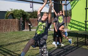 Courtsense offers tennis instruction, competitive programs, and fitness based tennis programs for adults of all skill levels. Centercourt Sports