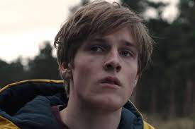 Dark On Netflix Series Premiere Recap Stranger Er Things Decider Series Premiere Netflix Series Louis Hofmann