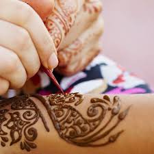 Download now gambar henna tangan mudah untuk anak kecil ala model kini. Kulit Anak Ini Terbakar Akibat Tato Henna Info Sehat Klikdokter Com
