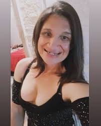 Nao tenha medos de criticas seja vc e seja fekiz como vc ée pronto